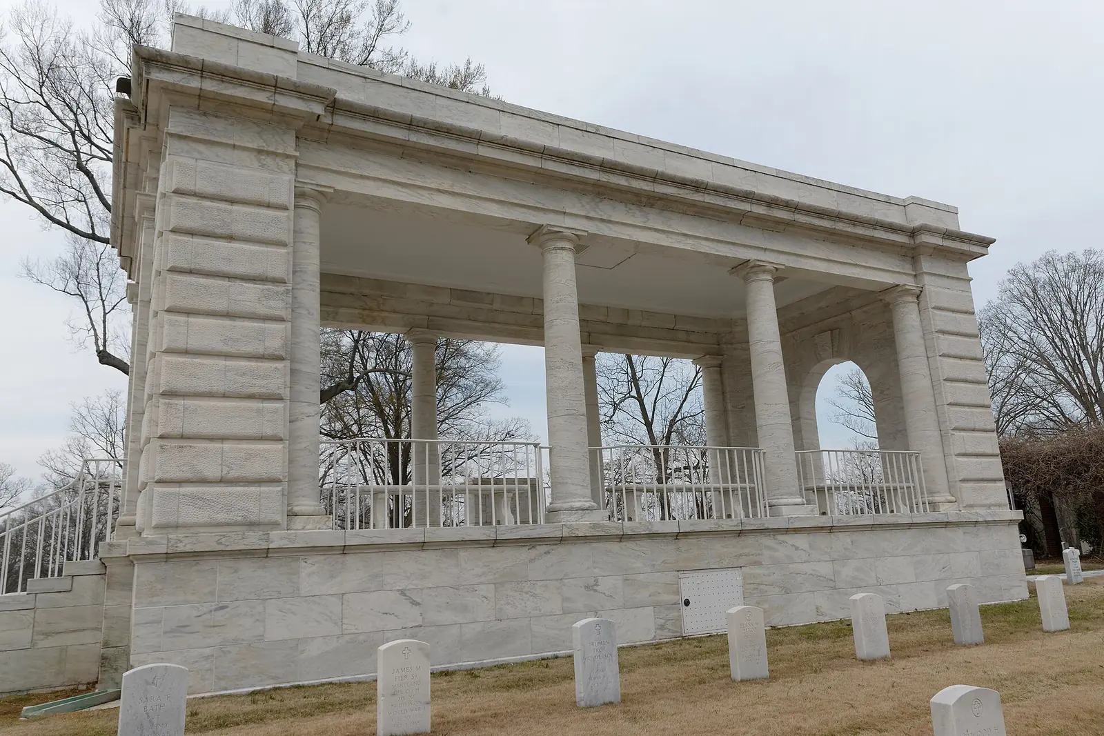 The marble rostrum among the headstones at Marietta National Cemetery